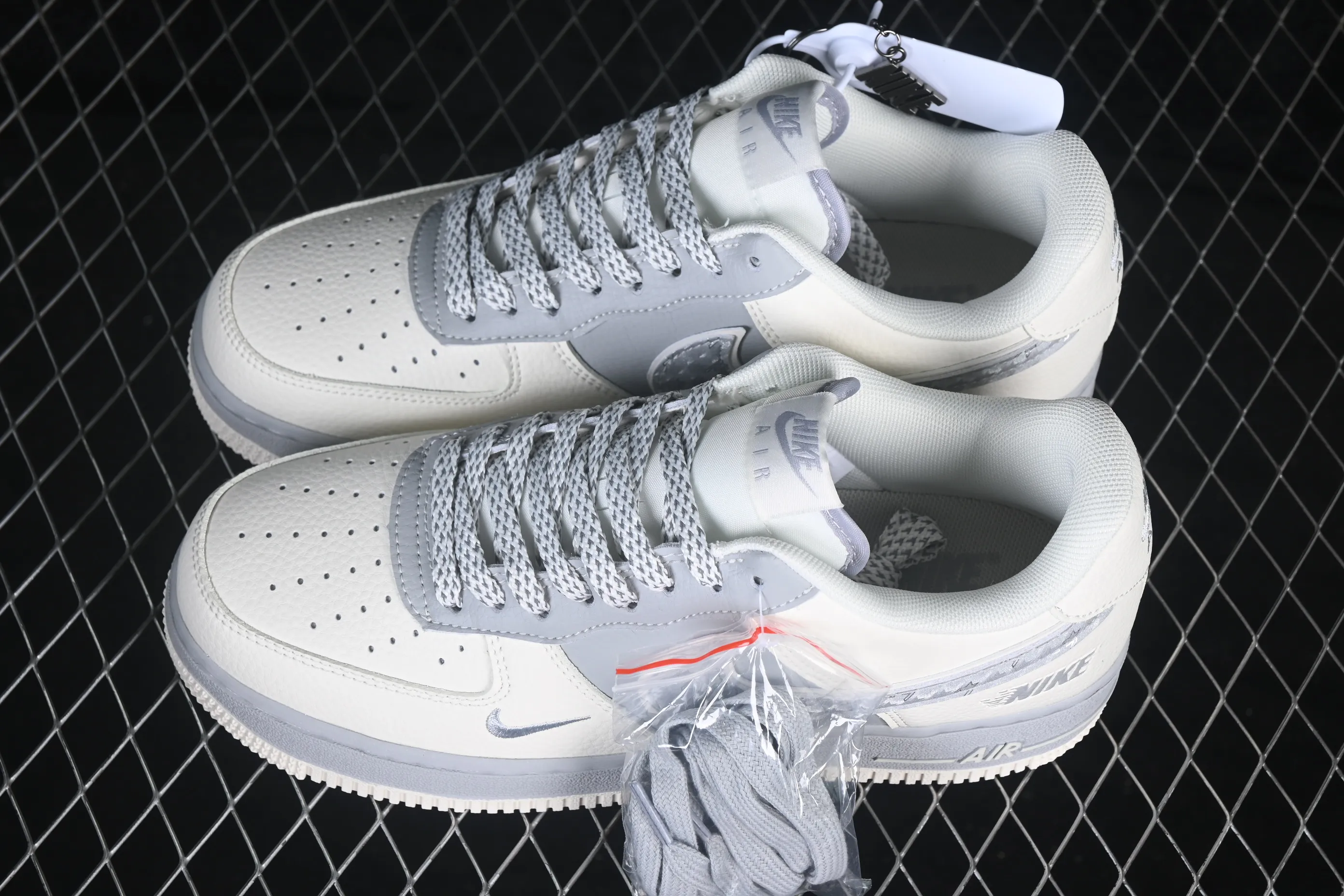 All categories Nk Air Force 1 Air Force series Nk Air Force 1 Low Air Force low-top Nike Air Force 1'07 Low joint model Air Force 1 low-top casual sneakers DN9688-142